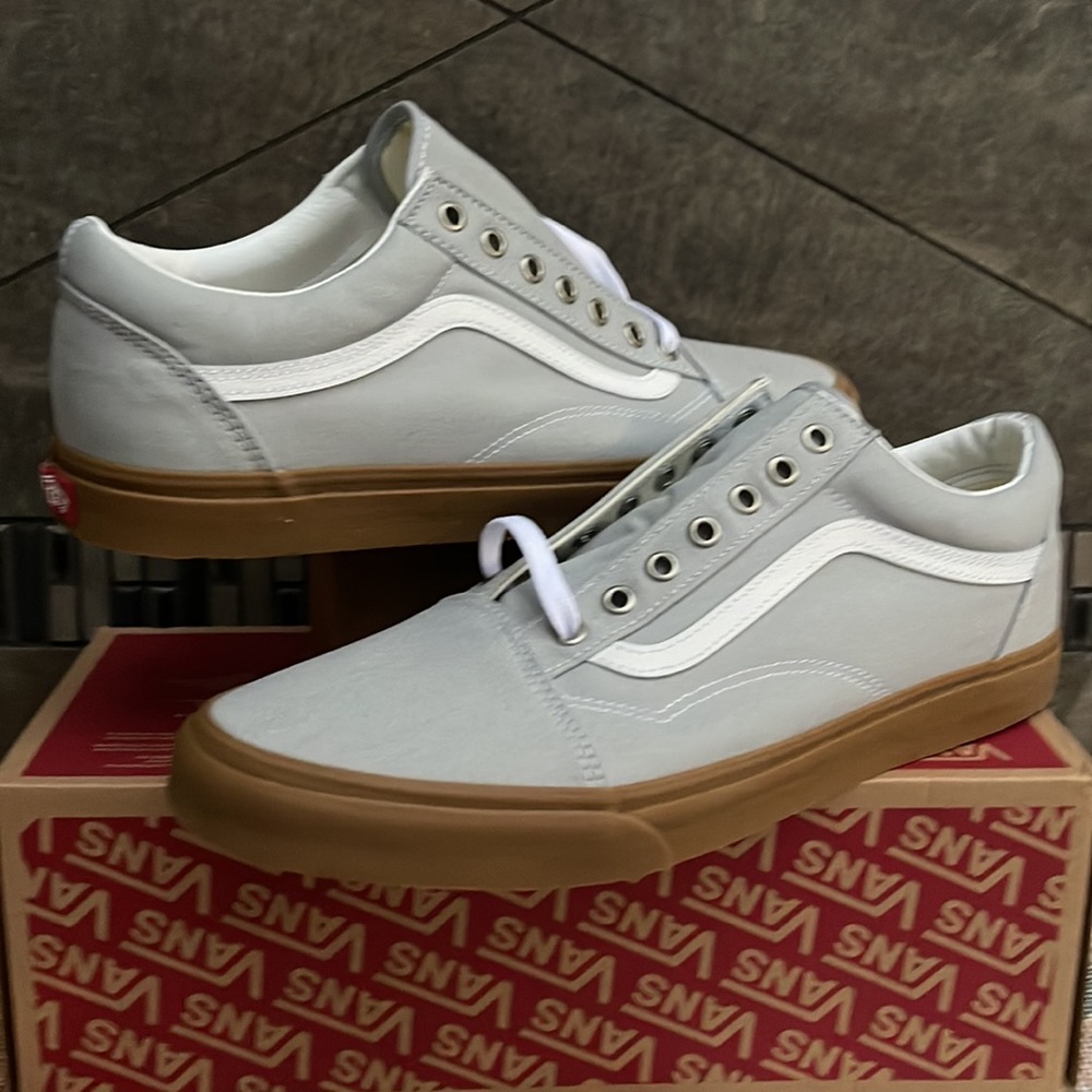 Vans WMNS Old Skool
(Gum) High Rise/True Wht
VN0A3WKT3ZC Sneakers